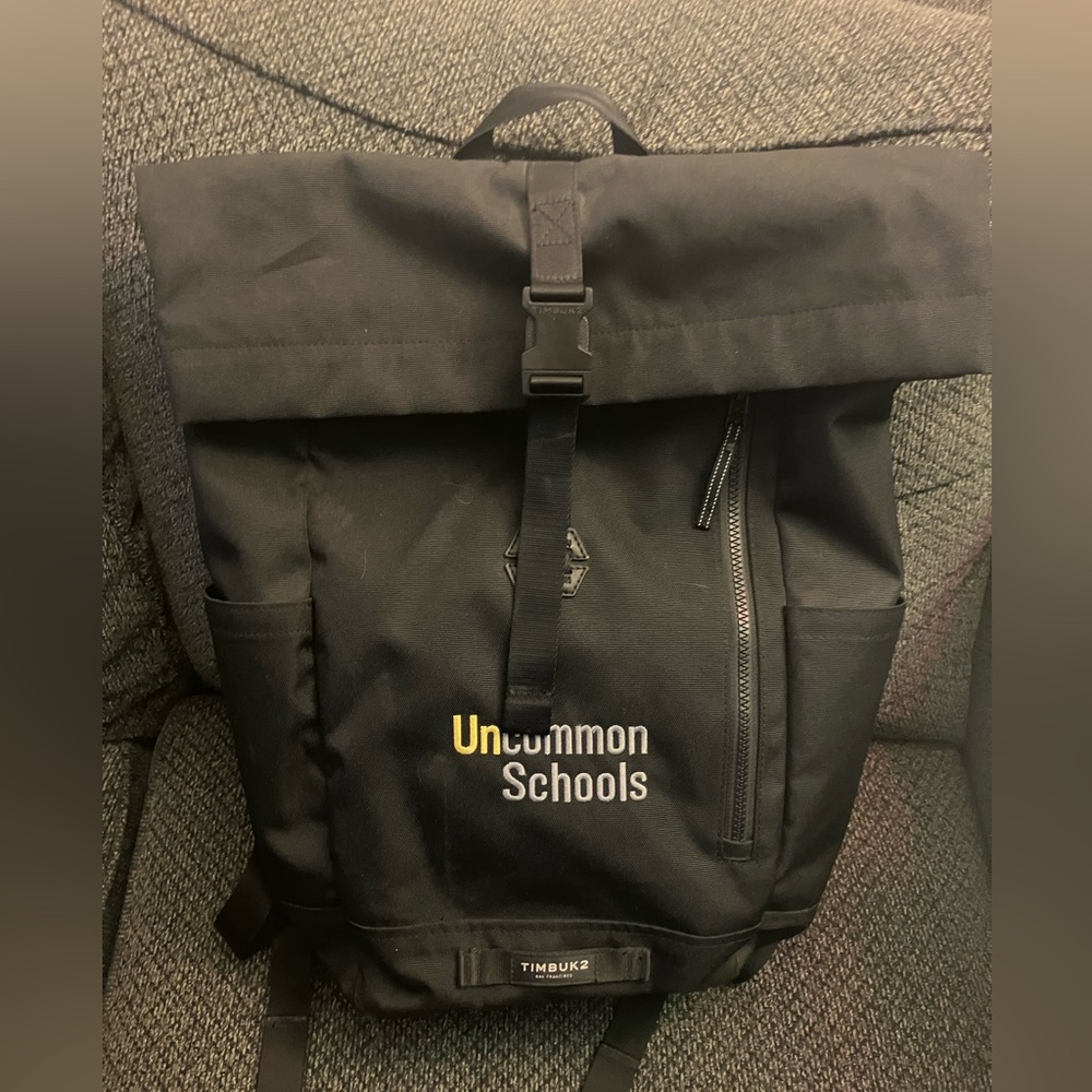 Timbuk2 tuck laptop backpack in black with lots of interior & exterior pockets